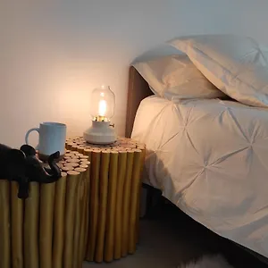 Campagne Et Jacuzzi ... C'est Cosy Le Bumble Bee ! Hébergement de vacances Panossas